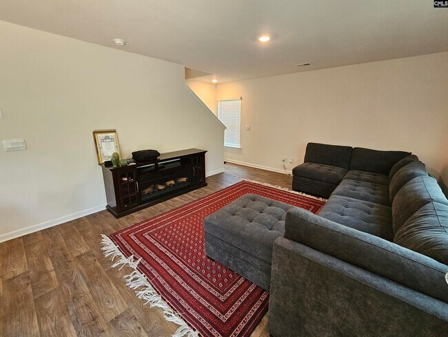 Building Photo - 152 Woodmere Dr