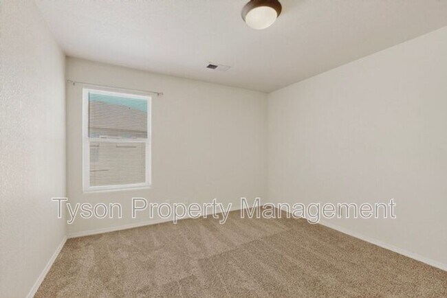 Building Photo - 5648 Valle Alegre Pl NW