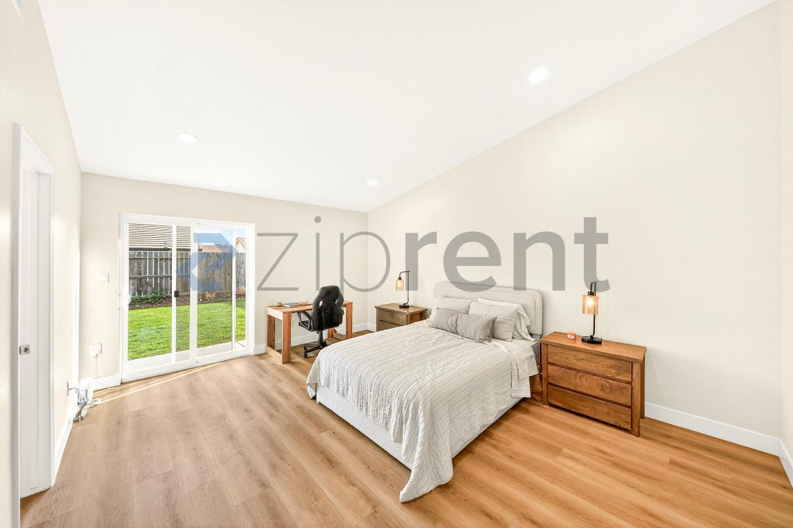 Building Photo - 5603 Pine Canyon Dr