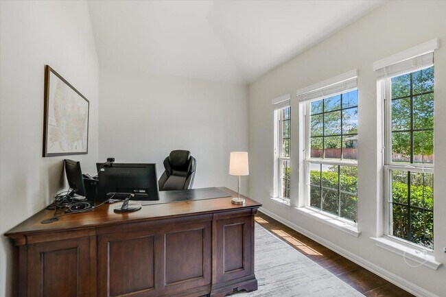 Building Photo - 2717 Coral Valley Dr