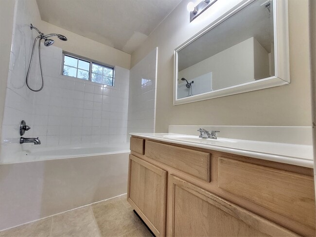 Building Photo - 14034 Maximos Dr