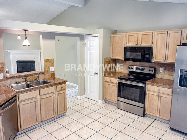 Building Photo - 1  MONTH FREE RENT- CALL TODAY TO SAVE