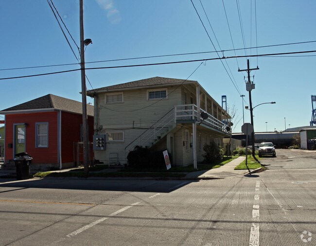 Building Photo - 4938 Tchoupitoulas St