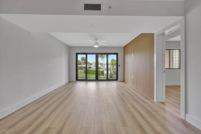 Building Photo - 501 Seafarer Cir