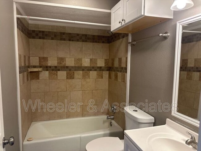 Building Photo - 520 E 4400 S