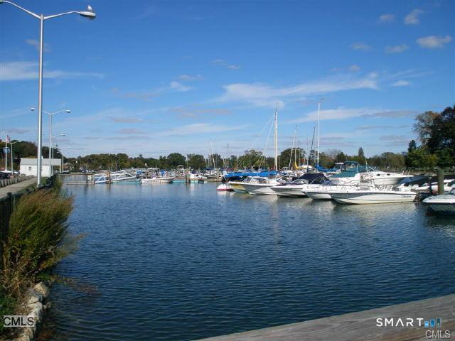 Building Photo - 637 Cove Rd