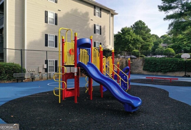 Building Photo - 9200 Roberts Dr