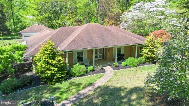 Building Photo - 501 Webb Rd