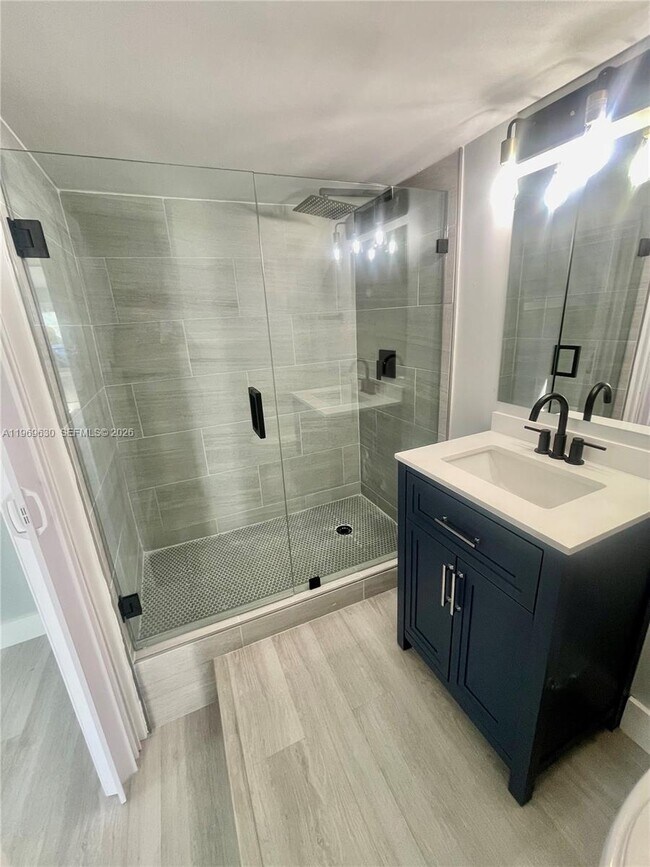 Building Photo - 134 Burgundy Dr