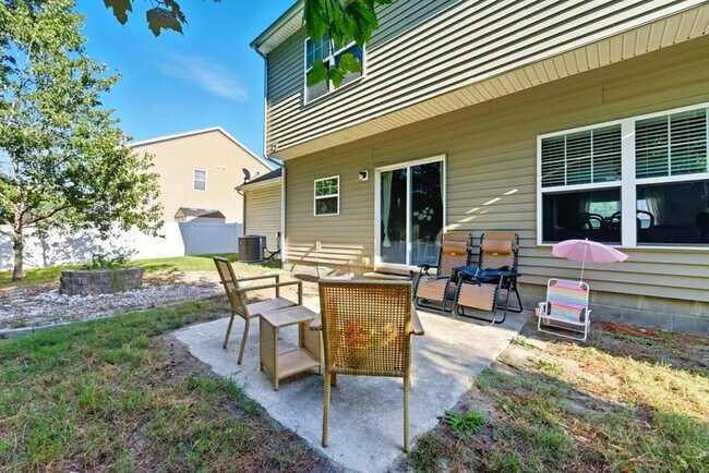 Building Photo - 432 Rose Garden Ln
