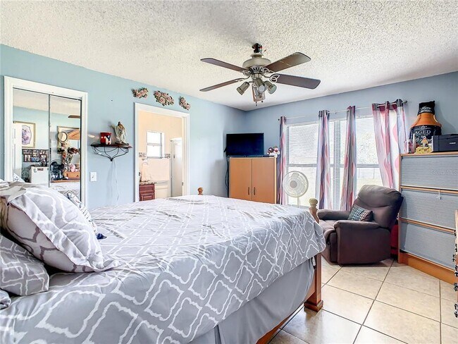 Building Photo - 853 Blanc Ct