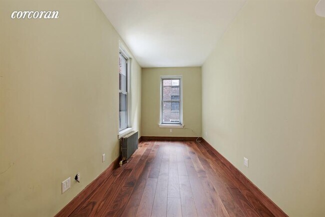 Building Photo - 13 Gramercy Park S