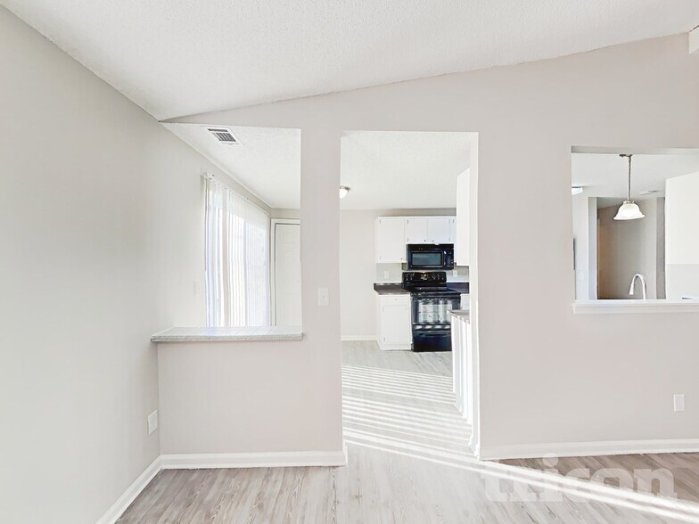 Building Photo - 8323 Kapplewood Ct