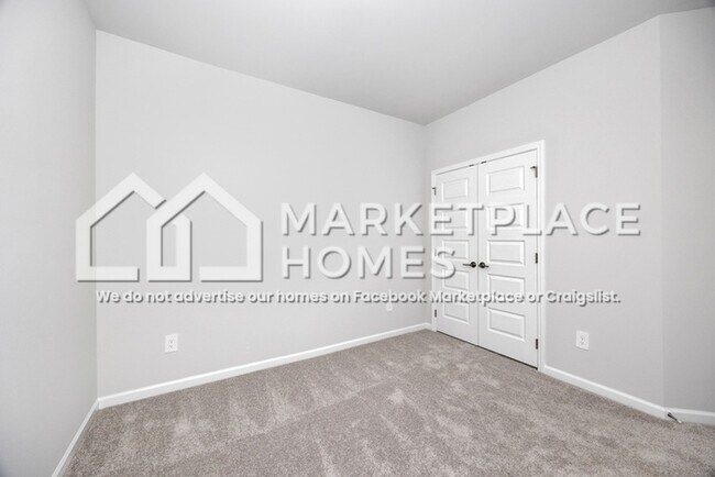 Building Photo - 14773 Mountain Strm Dr