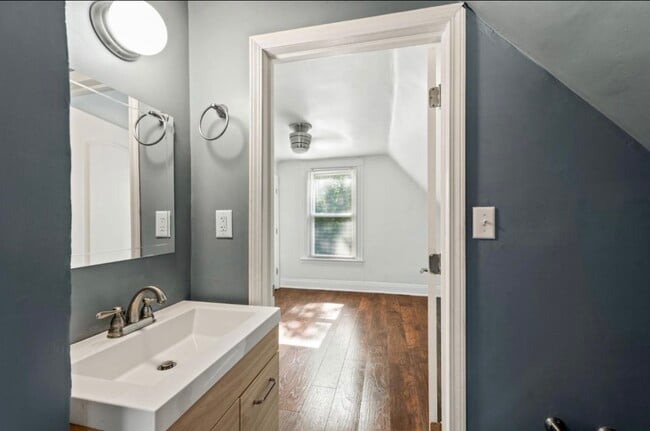 Building Photo - 4200 Homer Ave