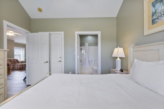 Building Photo - 4878 Dahlia Ct