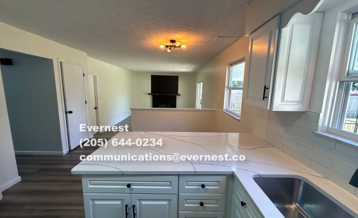 Building Photo - 6642 Glacier Ave