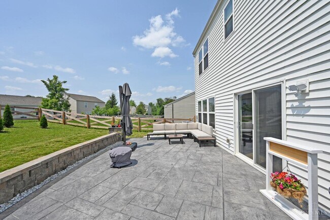 Building Photo - 5595 Noble Ct