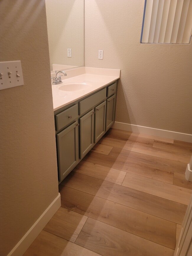 Building Photo - 2243 Thomsen Way