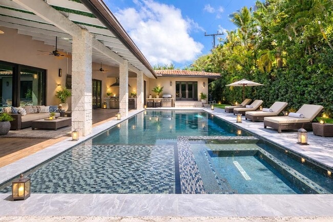 Building Photo - 40 S Prospect Dr