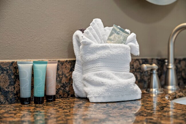 Building Photo - 4465 Clipper Cove