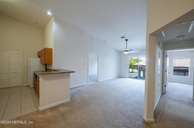Building Photo - 9505 Armelle Way