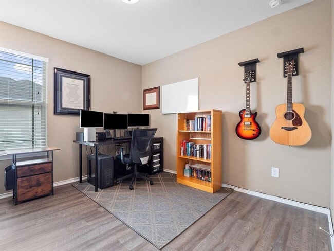 Building Photo - 705 Autumn Sage Way
