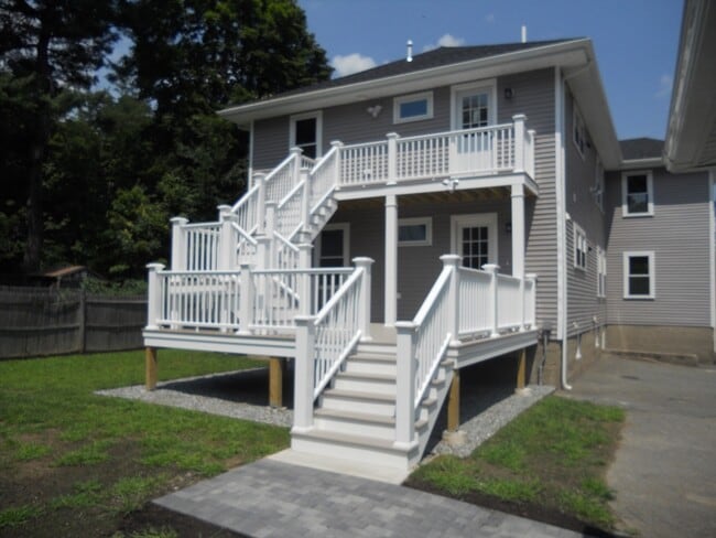 Building Photo - 162 Weston St