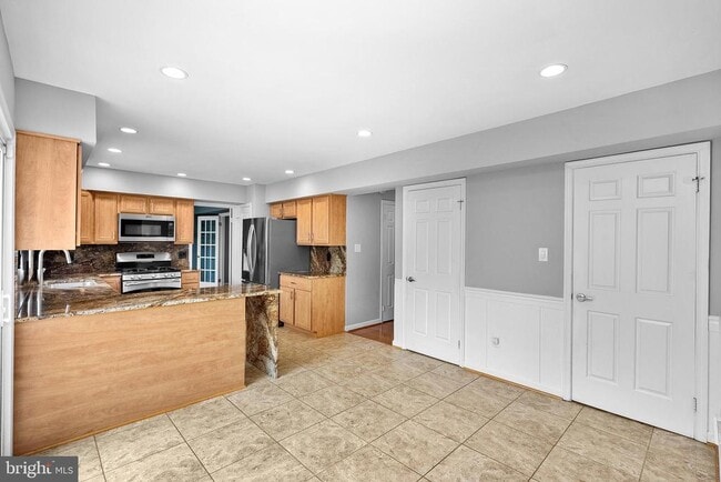 Building Photo - 12545 Browns Ferry Rd