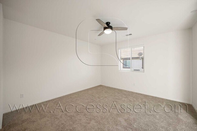 Building Photo - Stylish 2 Bed + 2.5 Bath Townhome in Murrieta