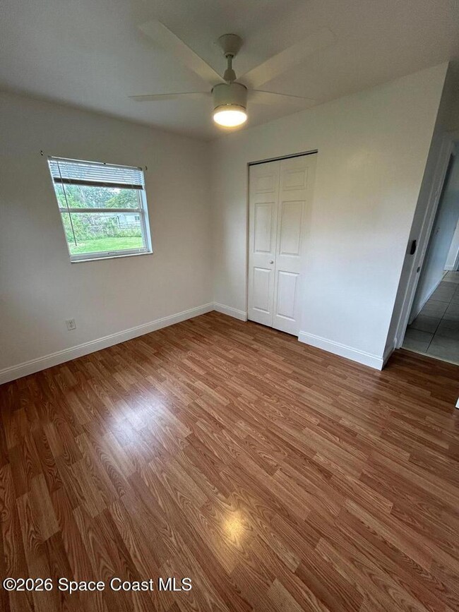 Building Photo - 1750 Cowan Dr