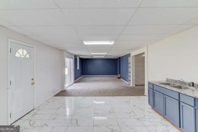 Building Photo - 135 Bruce Ln