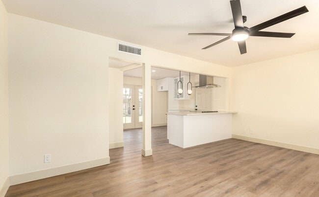 Building Photo - 12613 N 29th Ave