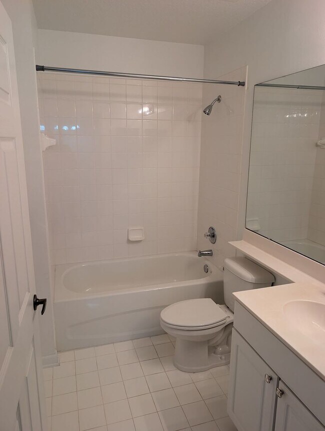 Building Photo - Located in St Augustine Shores, this 2 bed...