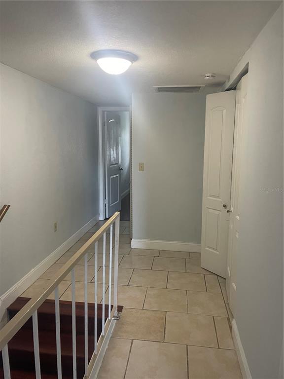 Building Photo - 6026 Amberly Ct