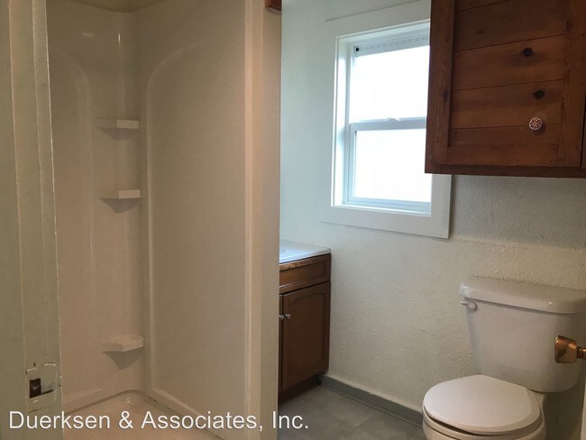 Building Photo - 2 br, 1 bath Apartment - 660 N 4th Street