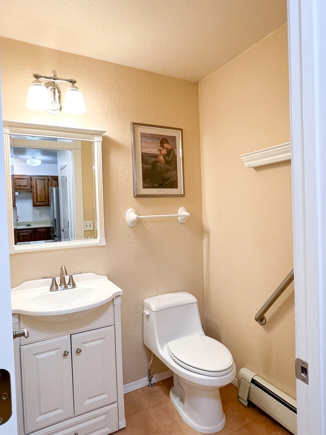 Building Photo - 4714 Mills Dr