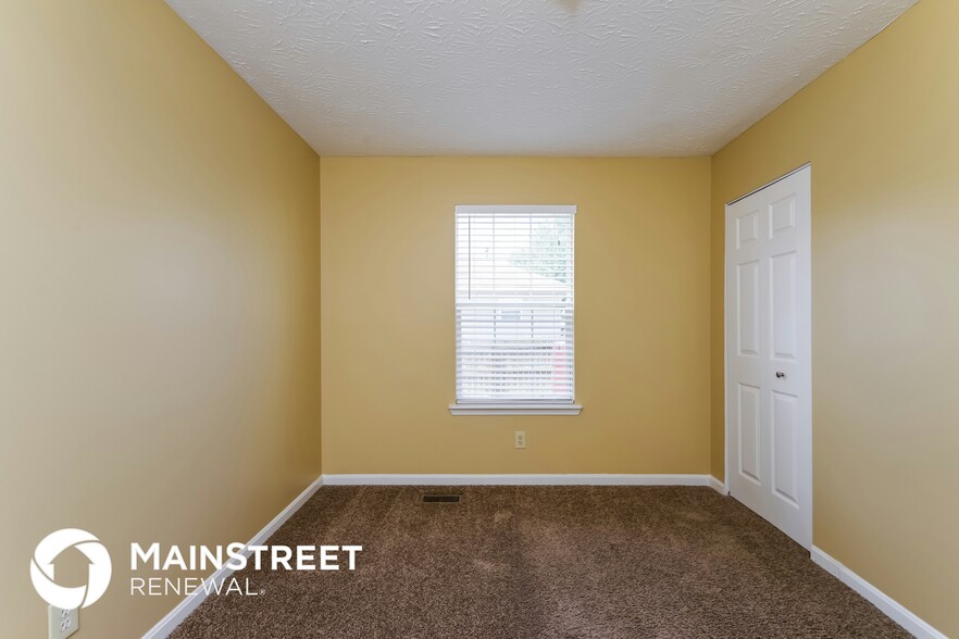 Building Photo - 9000 Barnoak Dr