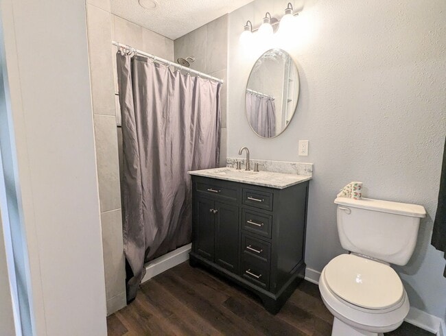 Building Photo - Available Now! Cute home in AR!