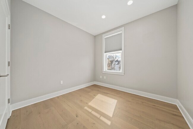 Building Photo - 353 Summer St