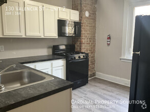 Building Photo - Spacious 2-Bedroom Apartment in Mt. Auburn...