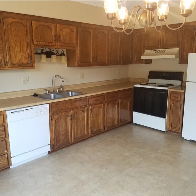 Building Photo - 8814 Gallery St