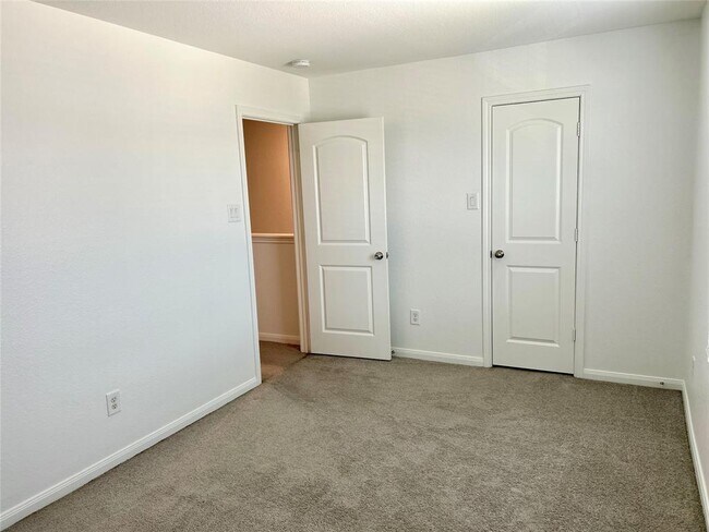 Building Photo - 16570 Colleen Pl