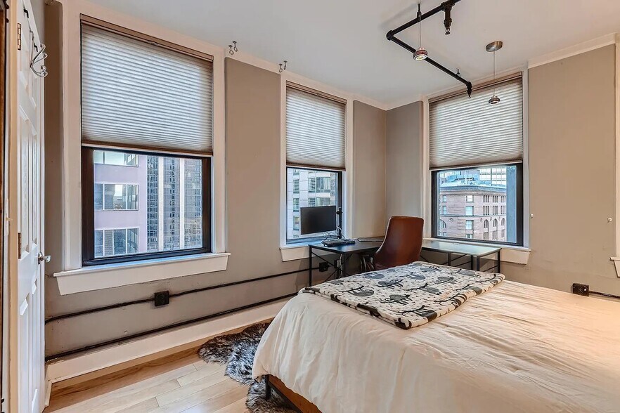 Building Photo - 444 17th St