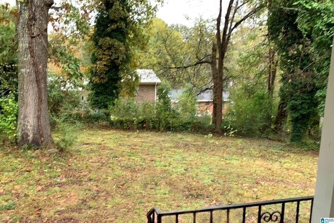 Building Photo - 1213 Oakwood St