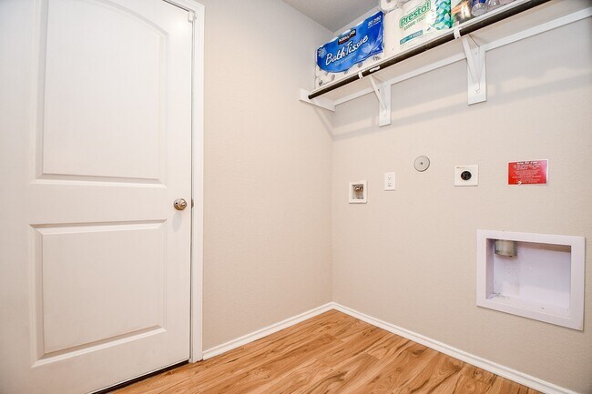 Building Photo - 22931 Berthoud Trl