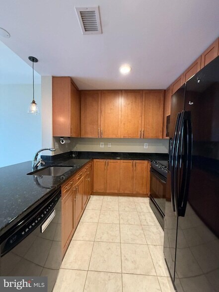 Building Photo - 4101 Albemarle St NW