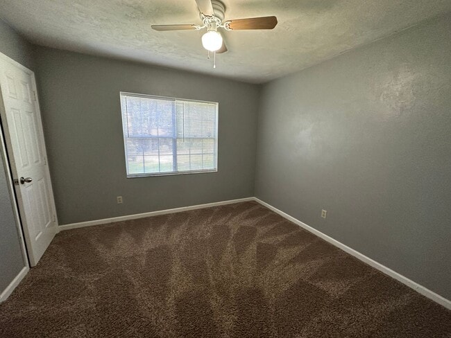 Building Photo - Eastside duplex by Costco avail now!