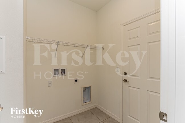 Building Photo - 348 Corbel Ln