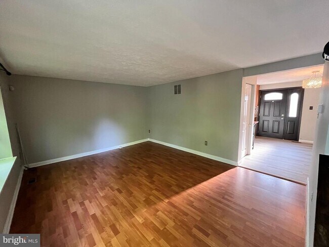 Building Photo - 7766 Epsilon Dr